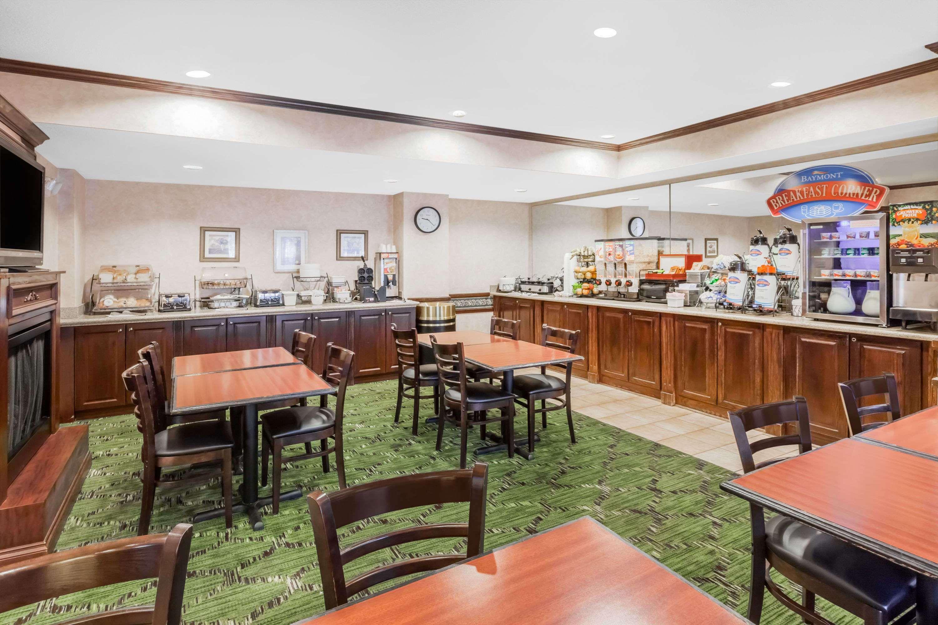 Spark By Hilton Walker Grand Rapids North Экстерьер фото