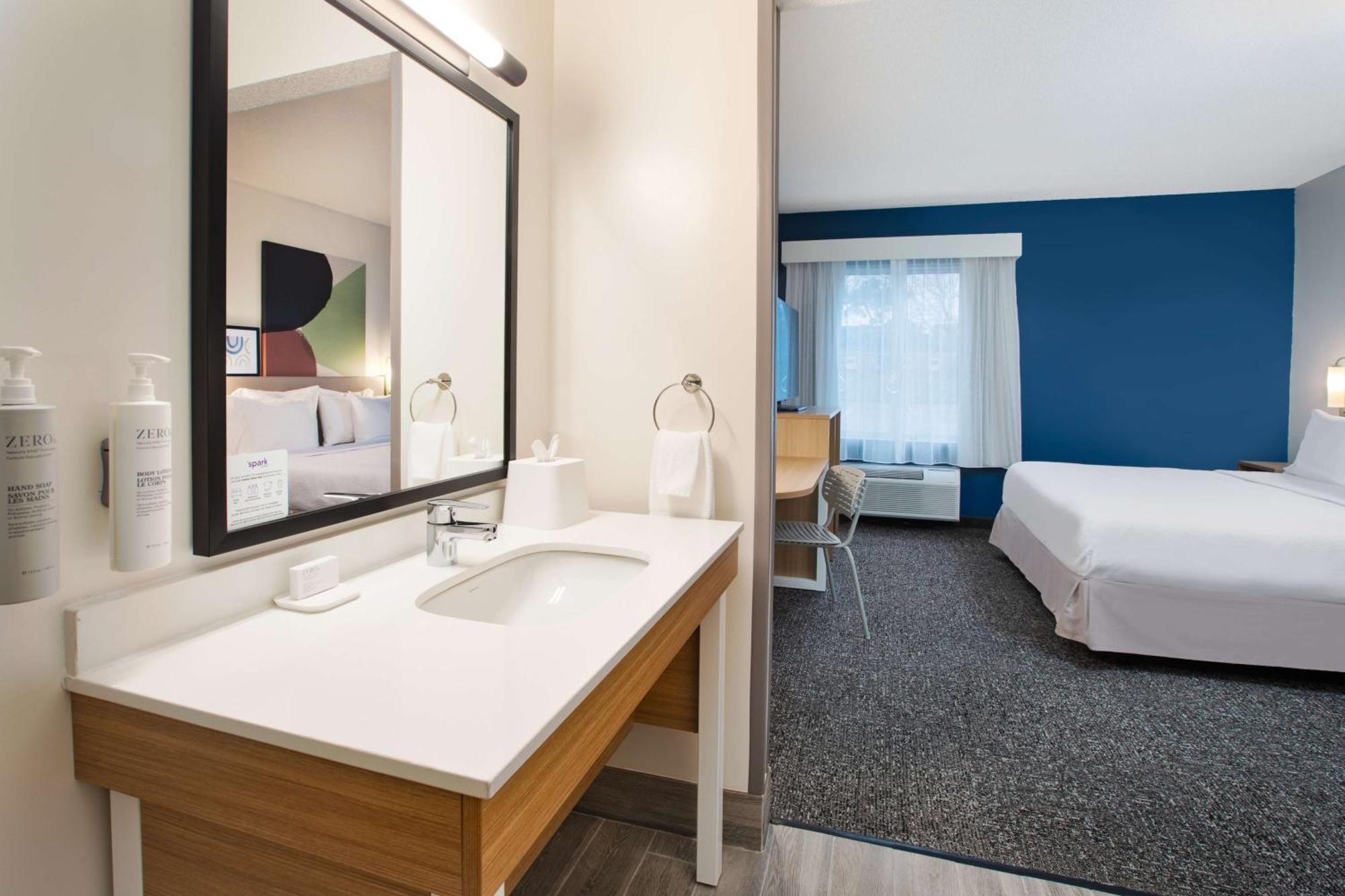 Spark By Hilton Walker Grand Rapids North Экстерьер фото